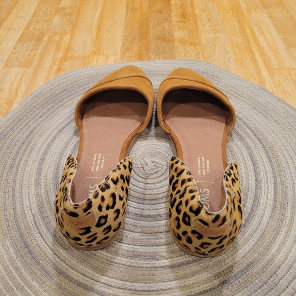 🥿NWT~ TOMS Leopard and Tan Women's Flats - Picture 4 of 6
